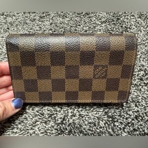 🚨SALE🚨Louis Vuitton Damier Tresor wallet